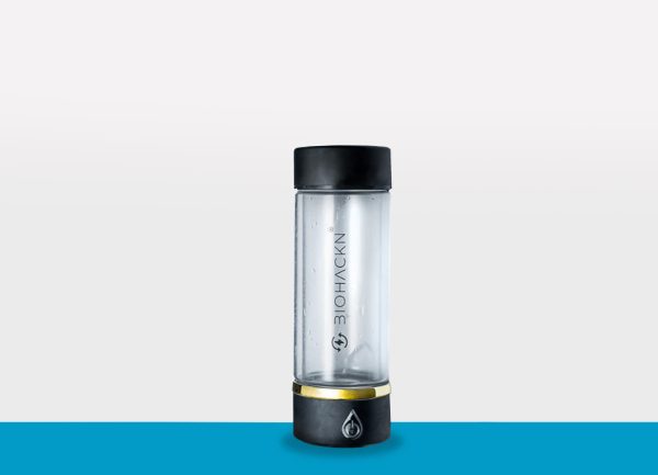 Meet one of the most powerful antioxidant and anti-aging molecule on this planet. It's easy to think about being healthy, but reality doesn't always match our thoughts, correct? This is because we now have less time for everything, such as eating tons of vegetables, working out, and drinking enough water every day! But what if you could hack all of these in only 3 minutes?